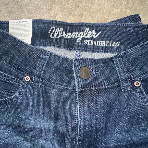 Wrangler Women’s Straight Leg Dark Blue Jeans, size 29 & 30 - Picture 5 of 7